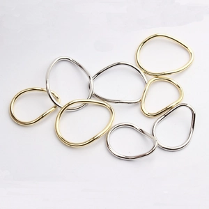 Irregular geometric circle alloy pendants in polished gold and silver finishes