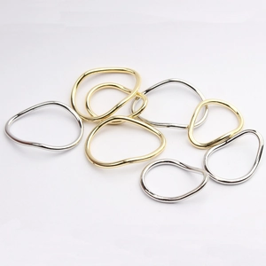 Irregular geometric circle zinc alloy jewelry pendants in gold and silver finish