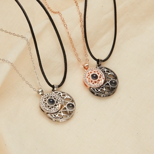 Magnetic sun and moon couple necklace set with projection stone and heart matching