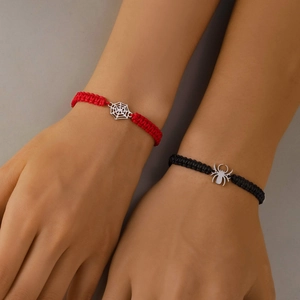 Lot de bracelets tressés Halloween avec breloques araignée et toile, rouge et noir