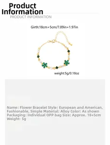 Detailansicht Blumenarmband mit grünen Kristallen und 18 plus 5 cm Längenangabe
