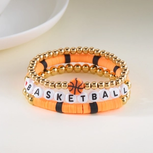 Driedelige basketbal kralenarmband set met oranje en gouden heishi kralen voor sport