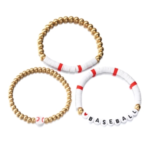 Driedelige honkbal armbandenset met gouden kralen en rood-witte heishi polymeerklei schijven