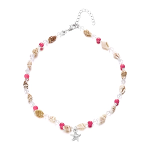 Detail mit natürlichen Muscheln, rosa mattierten Perlen und silbernem Seesternanhänger
