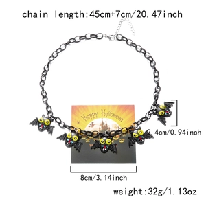 Detailed specs of Halloween bat necklace with dimensions and weight on white background