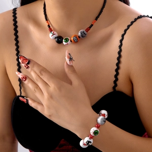 Conjunto de joyas de Halloween con cuentas, motivos de ojos, murciélagos y texto BOO