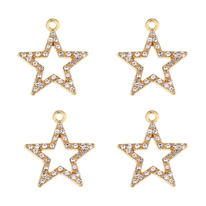 Détail de quatre pendentifs étoiles ajourées dorés avec micro-pavé de cristaux blancs