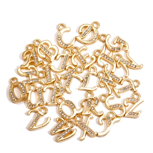 Pendentifs alphabet A-Z dorés avec strass blancs pour la création de bijoux DIY