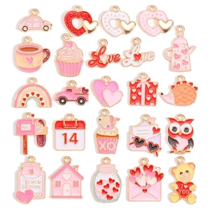 Set di Ciondoli in Smalto di Lega di San Valentino Misti Cuore Love Lettera Cupido Solo Ciondolo per Produzione di Gioielli Bracciale Collana Fai-da-te