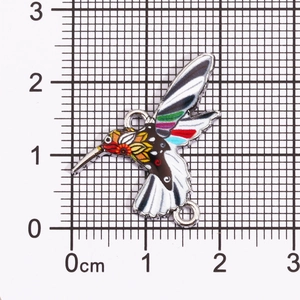 Bunter Kolibri-Anhänger mit Emaille-Finish und zwei Ringen für DIY-Schmuckherstellung
