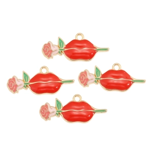 Détails de quatre breloques en émail avec lèvres et roses pour la création de bijoux DIY