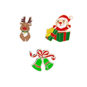 Detail von Weihnachts-Emaille-Broschen-Set mit Weihnachtsmann, Rentier und Glocken
