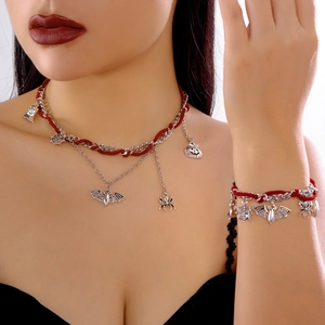 Conjunto gótico de Halloween con collar y pulsera, dijes de calabaza, fantasma y murciélago