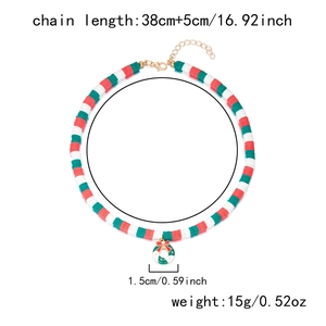 Detailed specs of Christmas wreath necklace with clay beads and size annotations