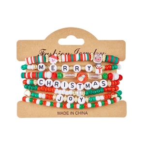 Kerst kralenarmband set met 5 kleurrijke feestpatronen en vrolijke kersthangers