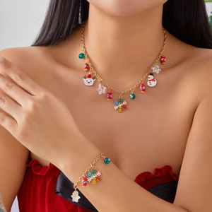 Weihnachts-Schmuckset mit Weihnachtsmann, Rentier und Schneemann auf Kette und Armband