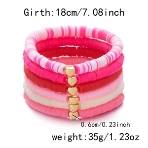 Detailansicht der fünfteiligen rosa Herzperlen-Armbänder mit 18 cm Umfangsmaßen