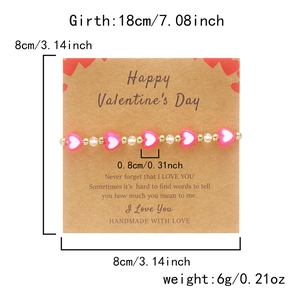 Vista dettagliata del bracciale con cuore fatto a mano con circonferenza di 18cm