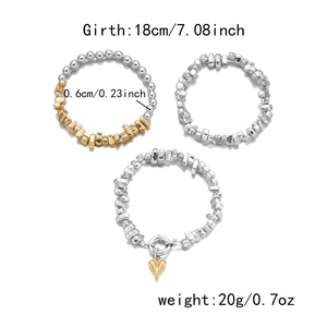 Detailansicht CCB Perlenarmband-Set mit Herzanhänger und Abmessungen 18cm Länge