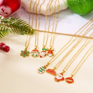 Parure de huit colliers de Noël dorés avec divers pendentifs festifs en émail