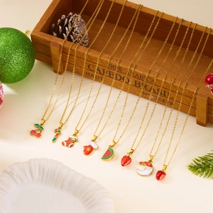 Lot de 9 colliers de Noël dorés avec pendentifs festifs en émail pour femmes