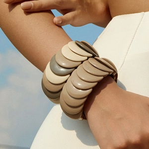 Fashionable color-block acrylic bangle with layered geometric disc design for women