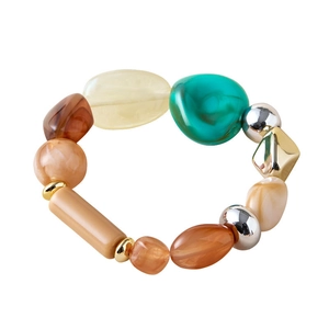 Handmade elastic beaded bracelet with green resin and contrast amber acrylic beads