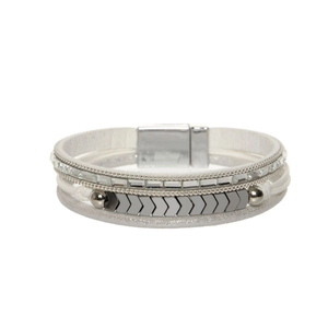 Böhmisches mehrlagiges Wickelarmband mit weißen Glitzerbändern und Magnetverschluss