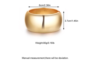 Detailed size chart for wide gold cuff bracelet showing 6cm diameter and 3.7cm height