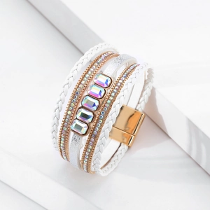 Bracciale multistrato in pelle stile boho con cristalli colorati e chiusura magnetica