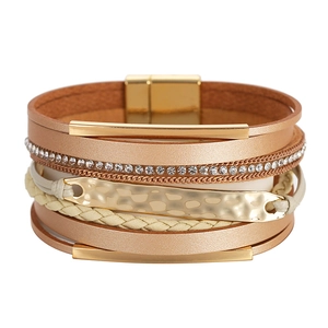 Bracelet bohème multicouche en cuir avec tubes métalliques champagne et chaînes en cristal