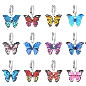 Boucles d'oreilles Créoles Papillon Coloré en Alliage de Style Japonais Coréen Élégantes Boucles d'oreilles Pendantes pour Femmes Bijoux