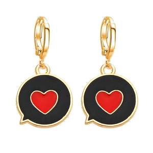 Minimalistische goldene Herzohrringe mit schwarzem Blasen-Design und rotem Herz für Damen