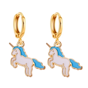 Orecchini a cerchio con unicorno carino in smalto colorato e finitura dorata