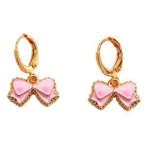 Orecchini a fiocco in smalto rosa con bordo dorato e chiusura a cerchio classica