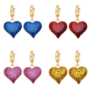 Minimalistische Glitzer Herz Anhänger Ohrringe Für Damen Galvanisierte Metall Harz Süße Romantische Dangle Schmuck Zubehör Party Täglich