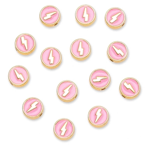 Détail de perles roses avec éclair en émail pour la création de bijoux DIY et bracelets