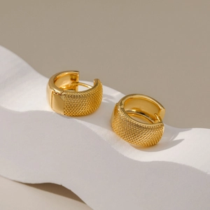 Vintage 18K vergoldete Messingohrringe mit punktierter Textur für Damen im Retro-Stil