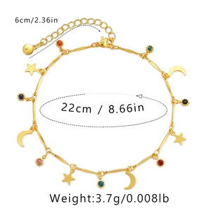 Detail van de 18K gouden ster- en maanenkelband met kleurrijke zirkoonkralen en 22cm ketting