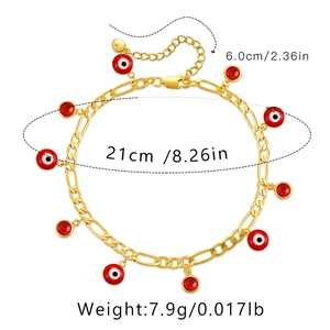 Détail d'une chevillère plaquée or 18K avec œil porte-bonheur et mesures de longueur