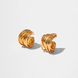 Manchette d'oreille tressée en forme de C plaquée or 18 carats au design multicouche
