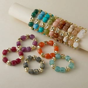 Bracelet en Perles de Résine Marbre Vintage Rétro Métal en Alliage Irrégulier Jonc Élastique Bijoux de Main Géométriques Minimalistes Chic
