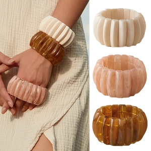 Handmade chunky acrylic resin beaded bracelets with irregular marble texture in vintage style