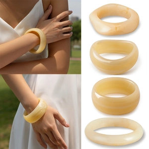 Modern Minimalist Creamy White Resin Bangle For Women Vintage Marble Texture Acrylic Smooth Geometric Bracelet Jewelry Gift
