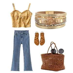 Mise à plat du bracelet bohème multicouche doré avec pierre et tenue d'été complète