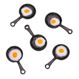 Set of 5 mini frying pan pendants with fried egg design for DIY jewelry and accessories