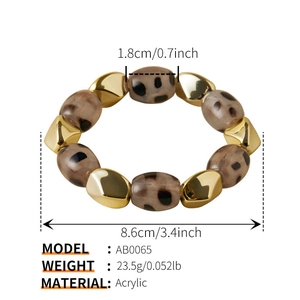Detailed size chart showing leopard print acrylic beads and golden geometric spacers