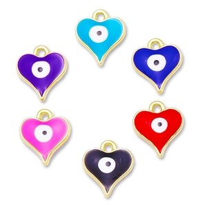 Set de 6 dijes de corazón de ojo turco coloridos en aleación dorada para bisutería