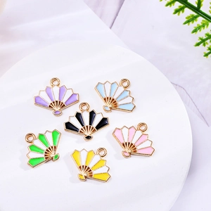 Pendentifs en forme d'éventail en émail coloré pour la fabrication de bijoux DIY