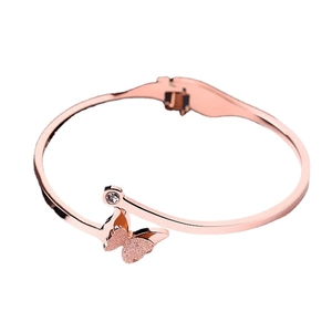 Roségoldenes Schmetterlings-Armband aus Edelstahl mit mattem Finish und Zirkonia
